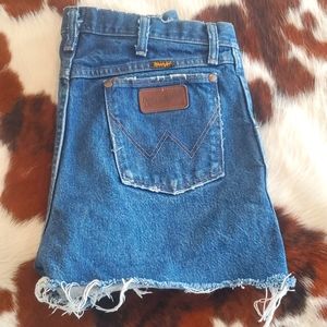 Wrangler distressed shorts